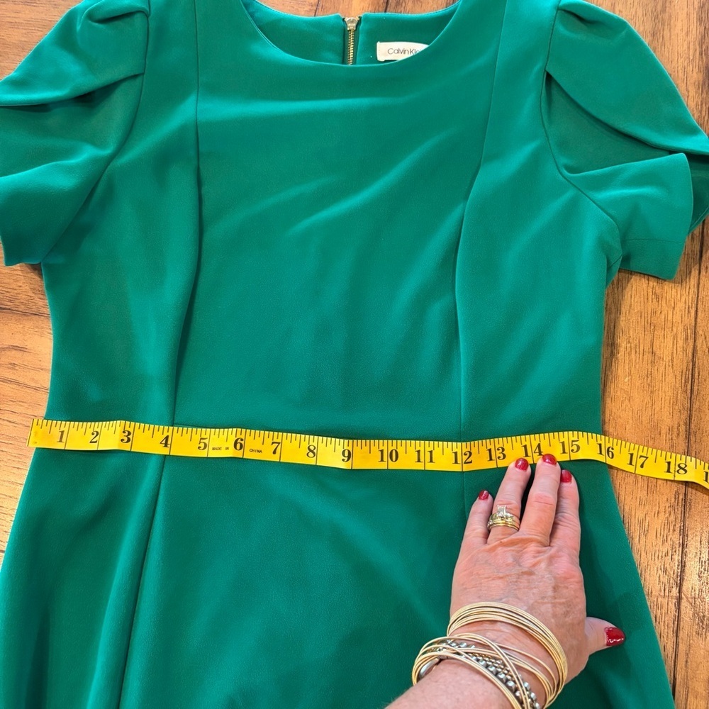 Calvin Klein Scuba Crepe Short Petal Sleeve Crew Neck Sheath Dress, size 10 - Picture 5 of 16